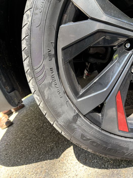 Гуми летни 215/55/18 Bridgestone