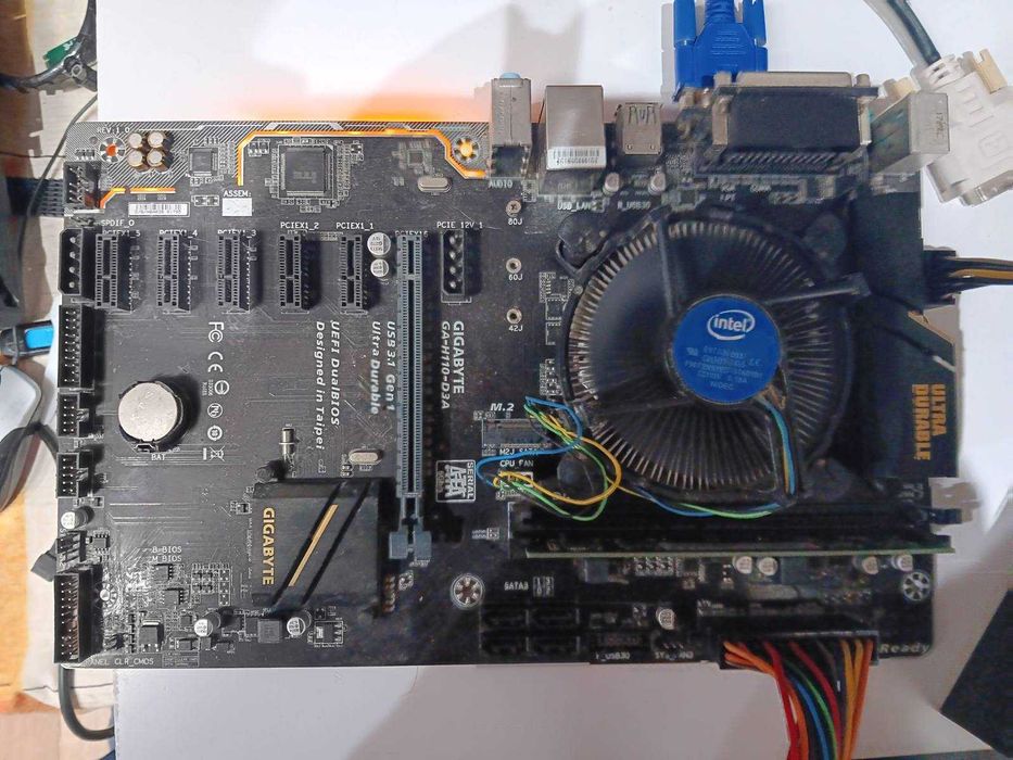 Продавам Gigabyte GA-H110-D3A и Intel Celeron G3930 2.90GHz