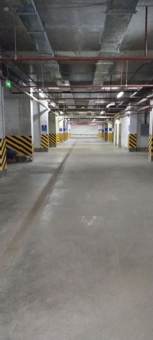 Паркинг  в самом центре
