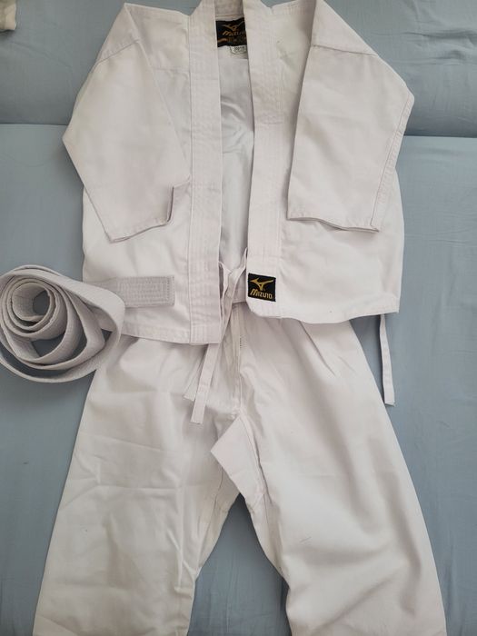 Продам кимоно для каратэ