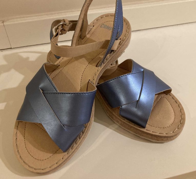 Продавам нови сандали CAMPER за момиче ,№35.