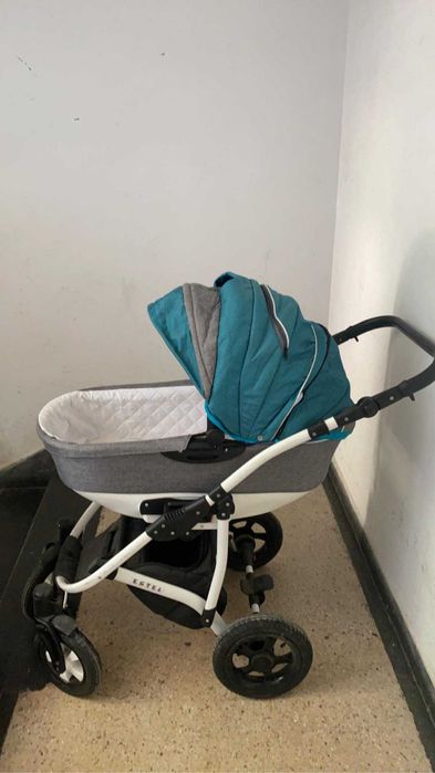 Детска количка с два коша.