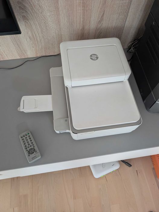 Multifunctional HP Deskjet 6475 imprimanta scanner wifi
