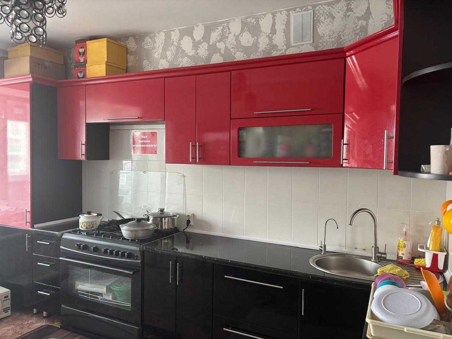 Продам б/у кухонный гарнитур