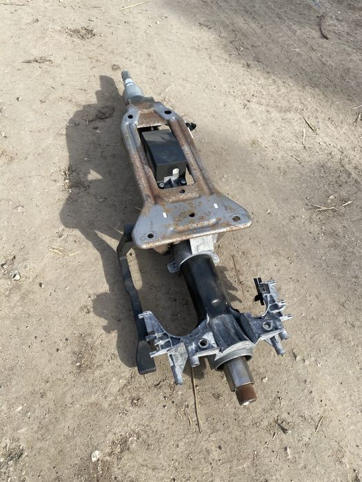 Кормилен прът ЛЯВ ВОЛАН BMW e90,e91,е92 БМВ е90,е91 320d,320i,330d,335