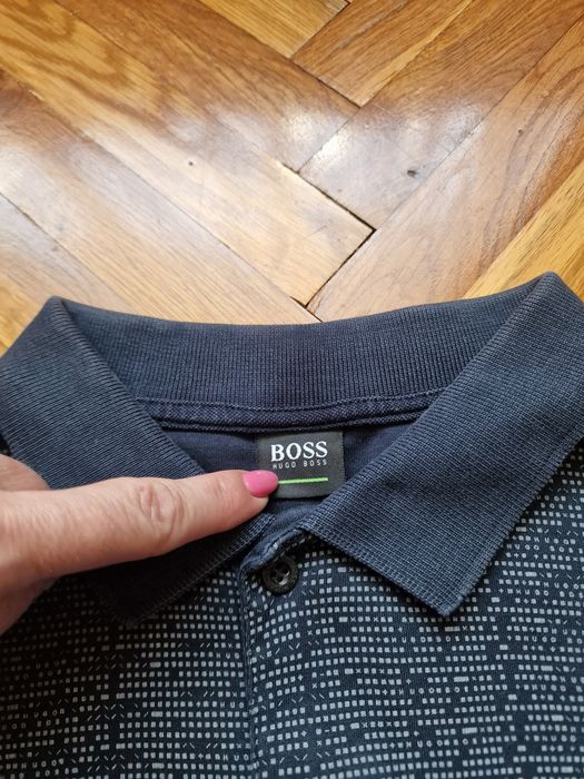 Страхотна мъжка тениска HUGO BOSS размер XL