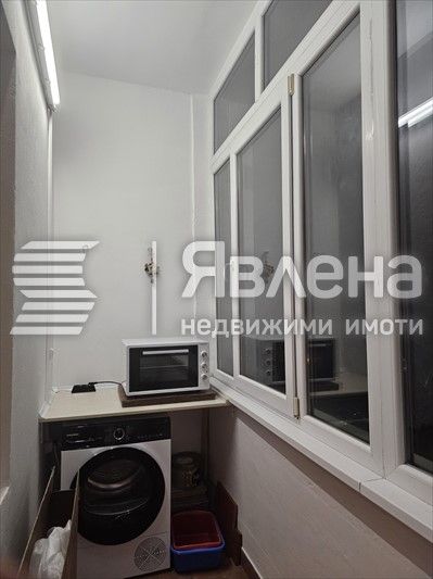 Дава се под наем Двустаен апартамент в София, Център - 82 кв.м за 650 € - Снимка #2