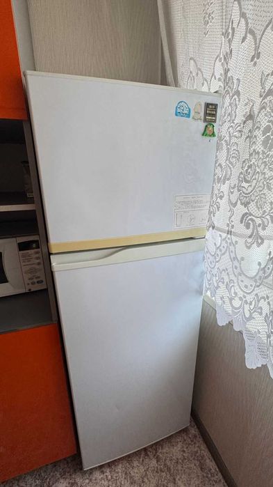 холодильник двухкамерный