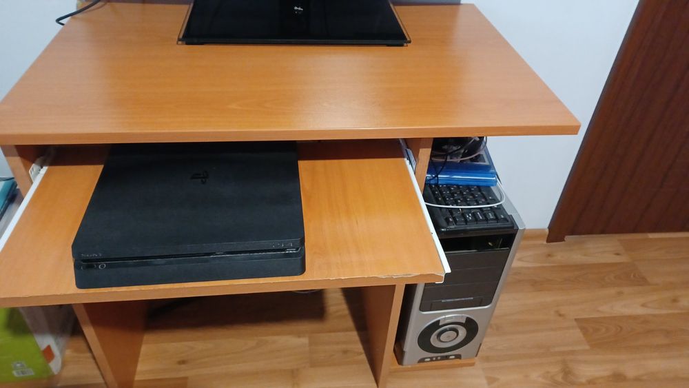 Бюро за компютър