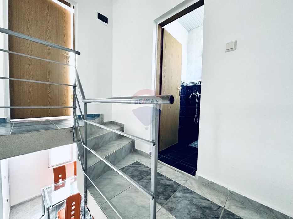 Двуетажна къща за продажба, с. Кранево, Я.И.