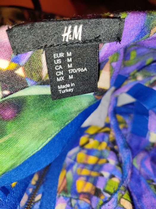 Страхотно цветно бюстие / корсет H&M (размер M) със силиконова лента .