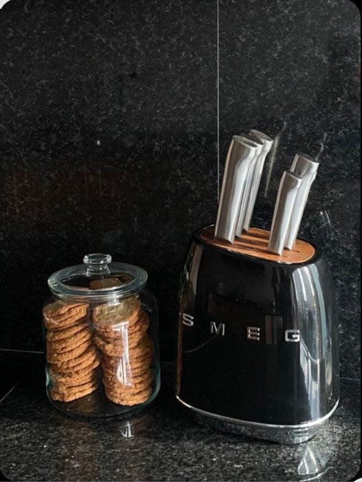 Набор кухонных ножей Smeg Style в керамическом блоке