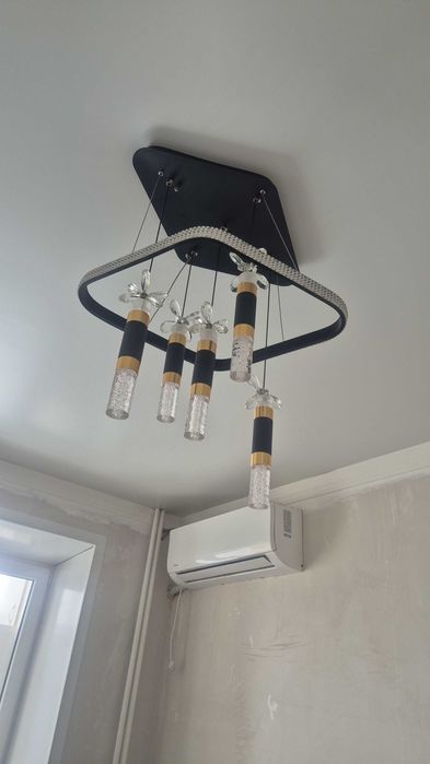 Продам люстру в рабочем состоянии