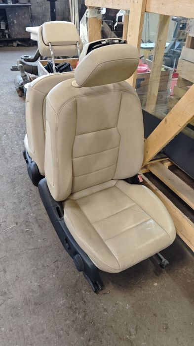 Кожен салон за Мерцедес W204 седан