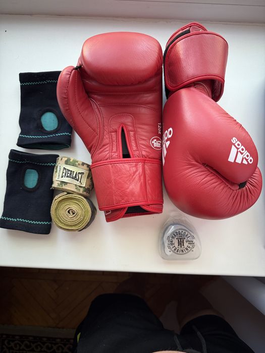 Перчатки боксерские