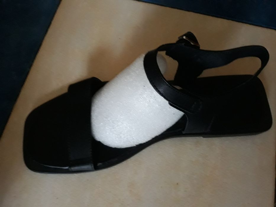 Босоножки новые натуральная кожа.размер 38,39,40,41,42