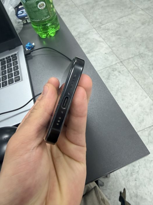 Продам Iphone 16 pro 256