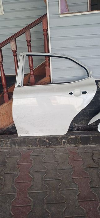 Детали кузова на Камри 75