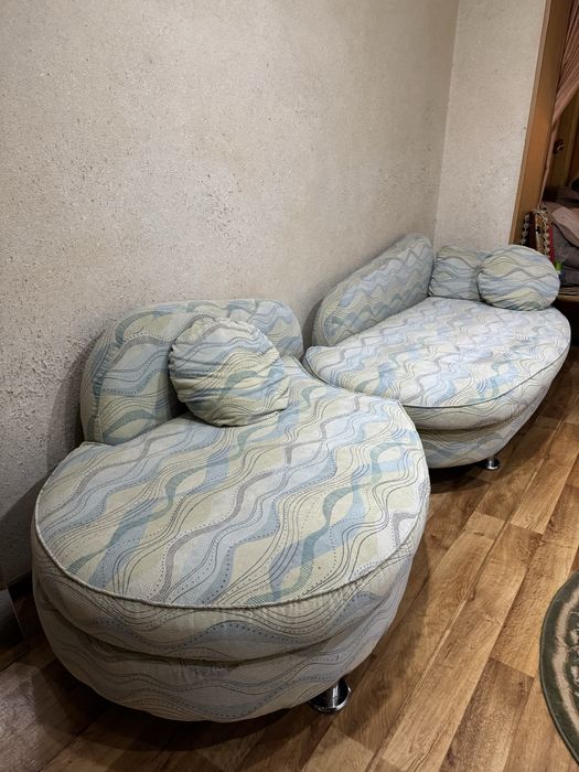 Комплект мягкой мебели (3 дивана + подушки)