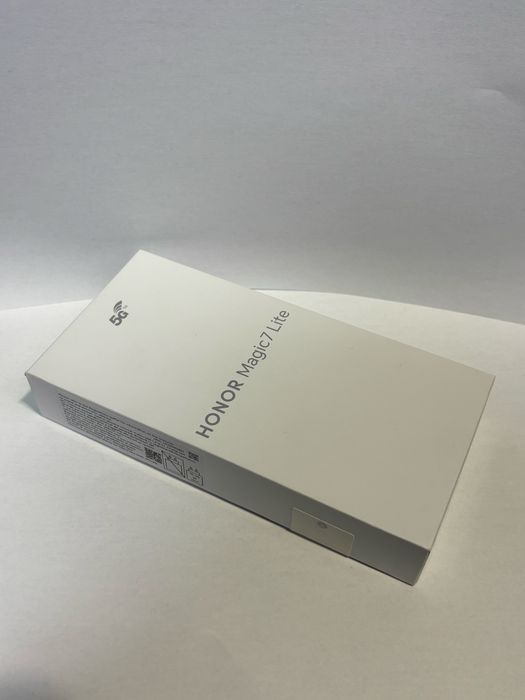 MDM vinde: Honor Magic 7 Lite, 256GB, Titanium Black.