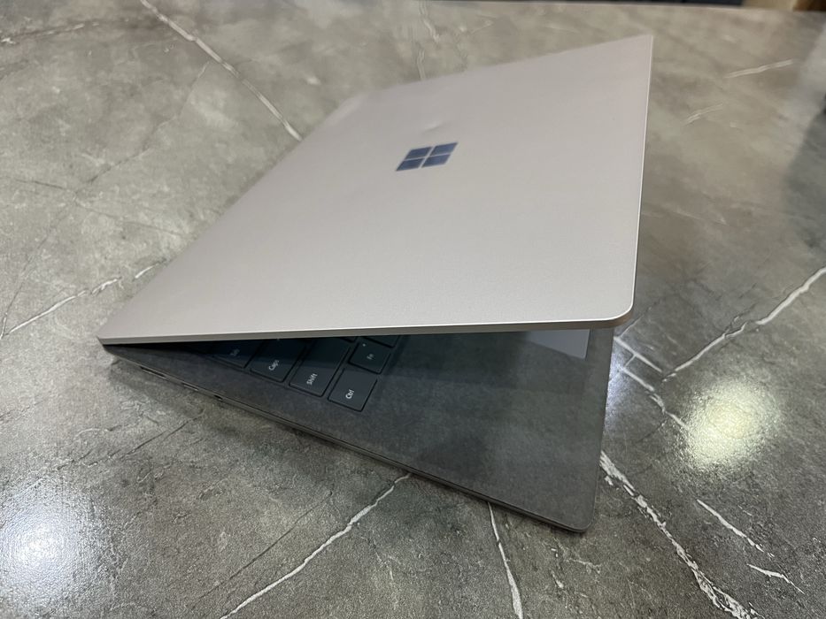 Microsoft surface 4