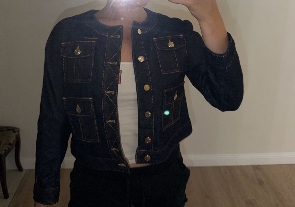 джинсовая куртка бренда  Dsquared2