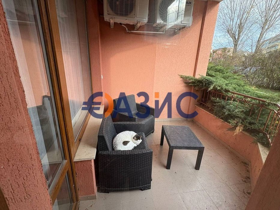 Продава се Двустаен апартамент в к.к. Слънчев бряг - 62 кв.м за 699 €/кв.м - Снимка #5