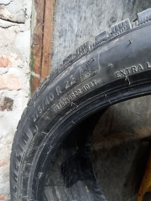 275/40R22 MICHELIN