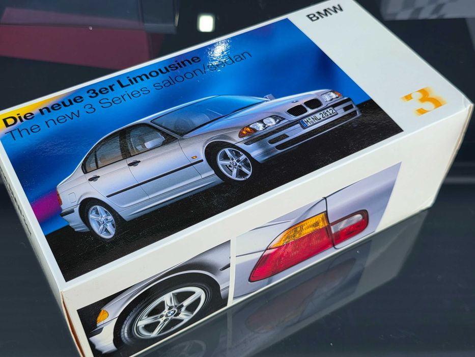Macheta Auto 1/18 UT Models BMW E46 Seria 3