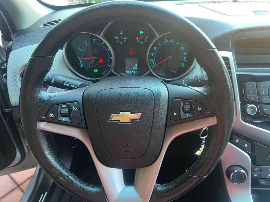 2011 Chevrolet  Cruze