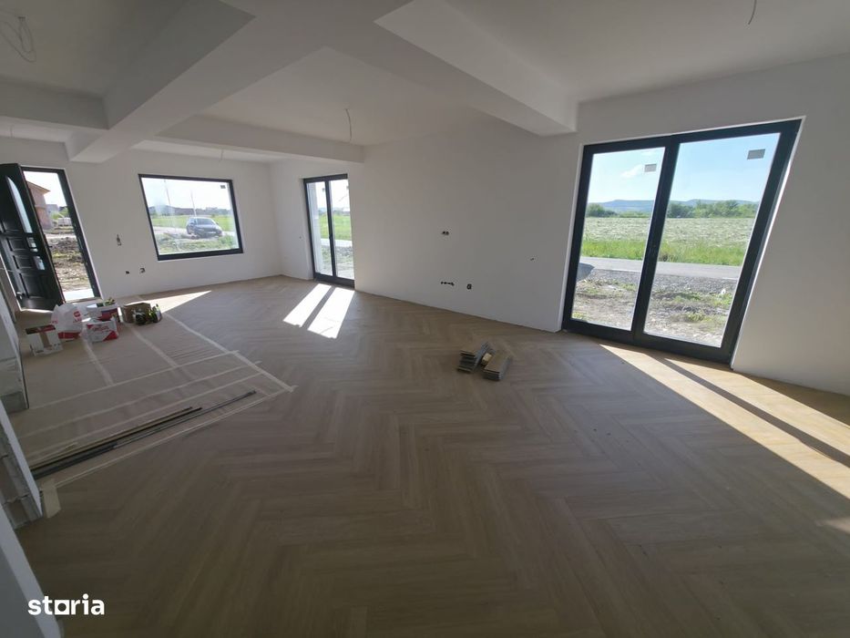 Case la cheie in Sg de Mures, 7 arii teren - pret direct constructor