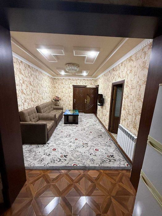 Чиланзар Продается квартира 8 квартал 3/2/4 Кирпичный дом