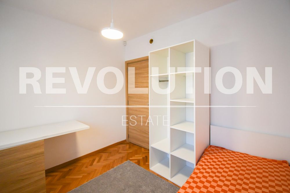 Дава се под наем Тристаен апартамент в София, Оборище - 115 кв.м за 800 € - Снимка #8