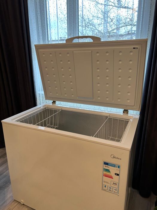 Морозильник Midea