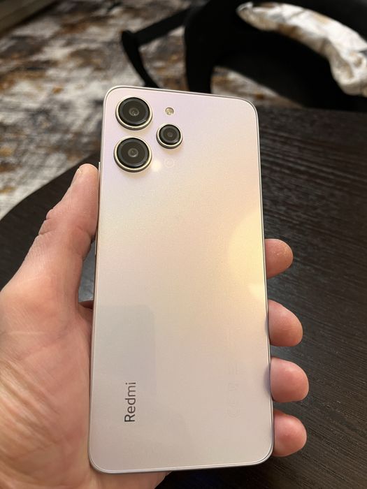 Смартфон Redmi 12