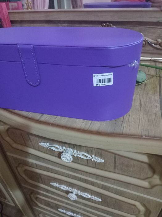 Dayson styler.Sovgaga kelgan.Narxi 250 ming ekan.Yana kelishamiz