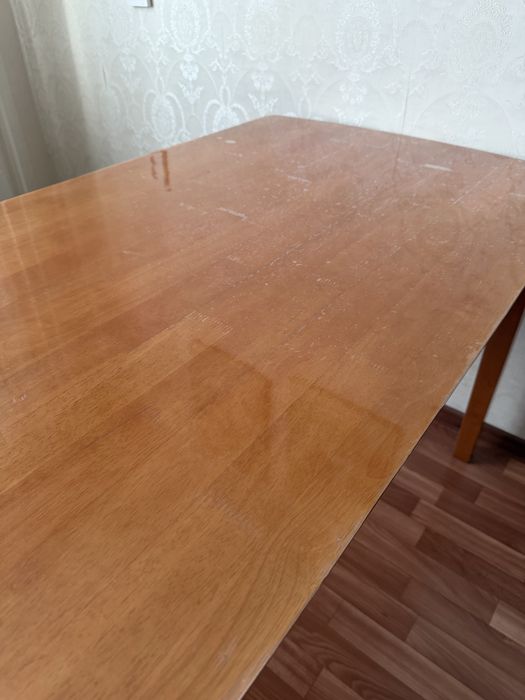 Срочно продам стол