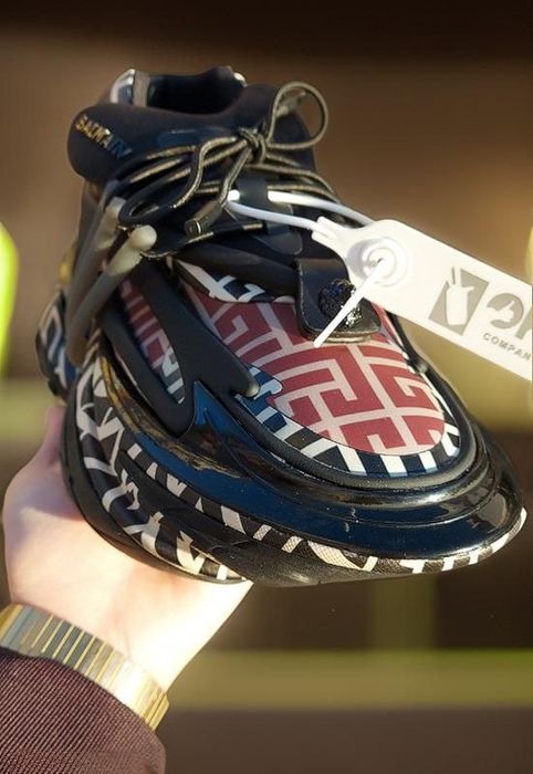 Balmain Unicorn 2 culori noi in premiera in Romania