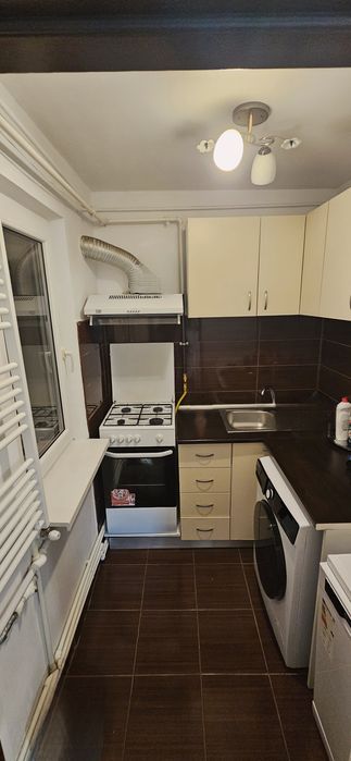 Proprietar. Inchiriez apartament cu 2 camere zona hotel Zodiac