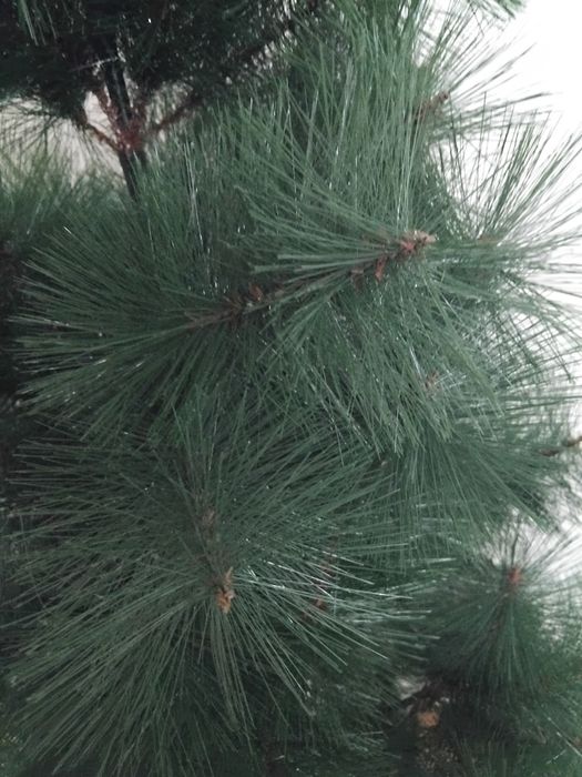 Продается искуственная елка