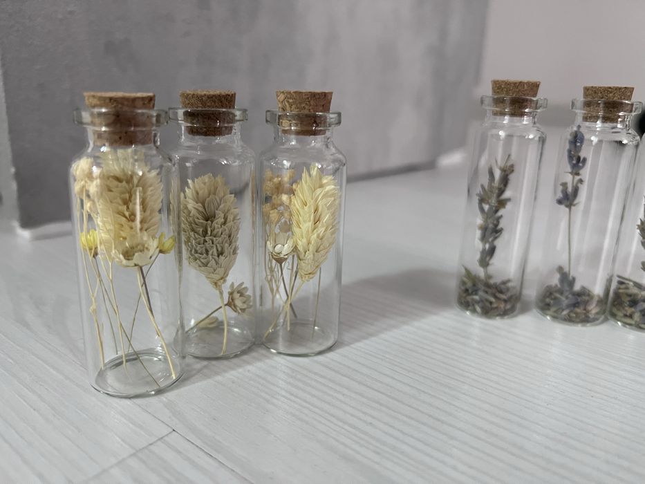 Fiole cu lavanda marturii
