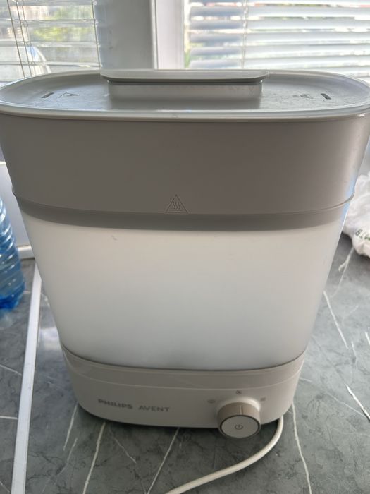 Philips AVENT Електрически стерилизатор Premium с функция за изсушаване