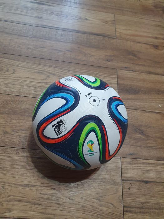 Vând minge fotbal Brazuca