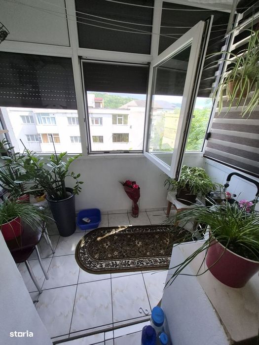 Apartament cu 2 camere decomandat zona Nicolina Catedrala Catolica