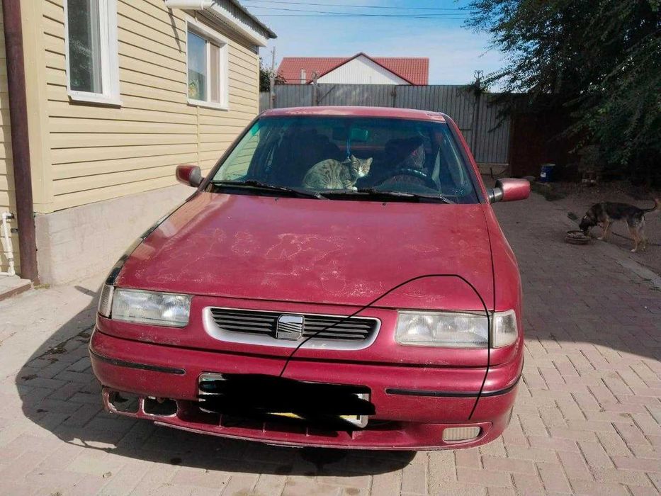 автомобиль Sealt Toledo