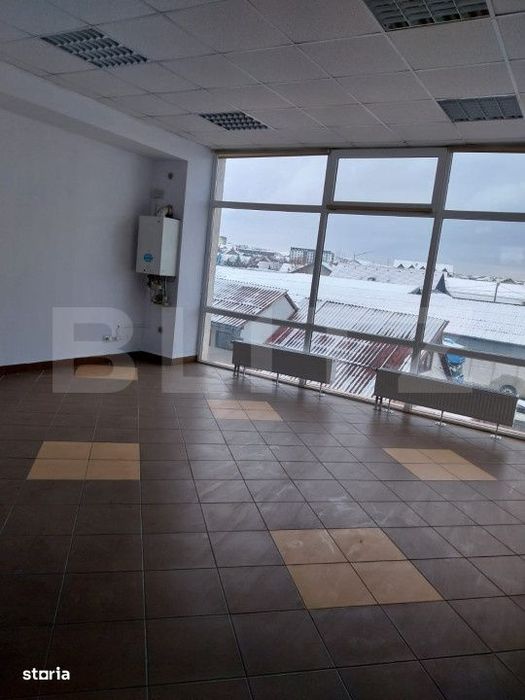 Spatiu comercial, 110 mp, etajul 1, vitrina, zona Burdujeni