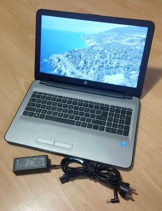 HP 15, Intel Core I7, 8GB RAM, SSD 240GB, HD Graphics, baterie 2 ore