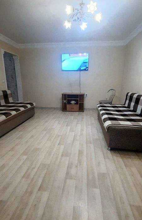 2-х комнатная квартира посуточно , часы , ночь .