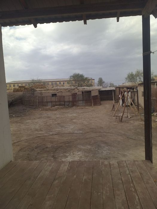 Срочна уй сатылады бахасы келисимли