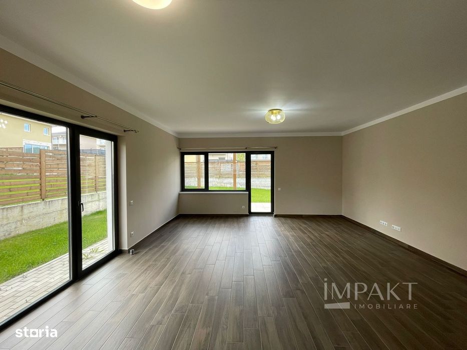 Casă / Vilă cu 4 camere de închiriat - Dezmir